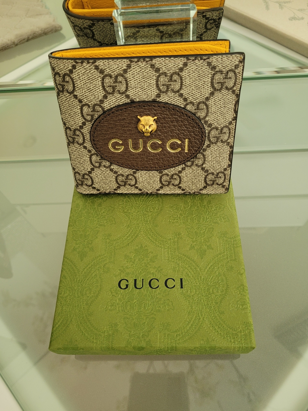 Gucci Neo Vintage GG Supreme Bi-Fold Wallet in Brown & Beige - Picture 3 of 9